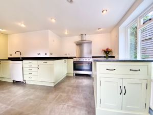 Photo 22- click for photo gallery